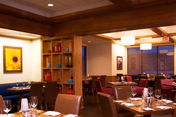 Restaurant - Bangor Aviator Hotel