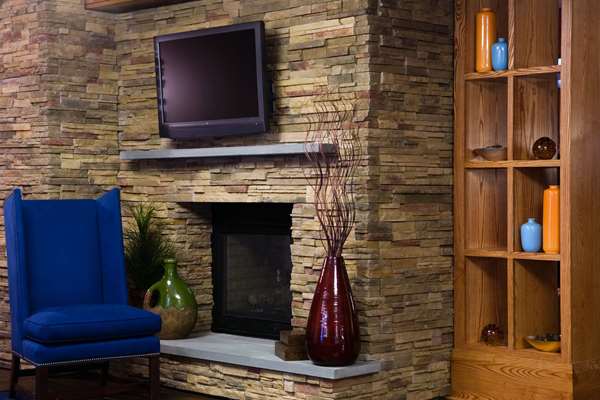  - Bangor Aviator Hotel