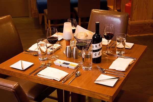 Restaurant - Bangor Aviator Hotel