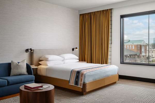  - Hotel Tupelo Downtown