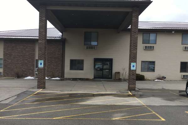 Exterior view - AmericInn Viroqua