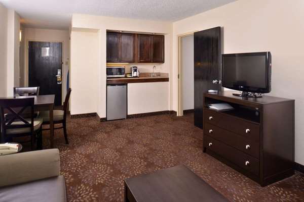  - Ramada Plaza Hotel Sheridan - I-90, Exit 25