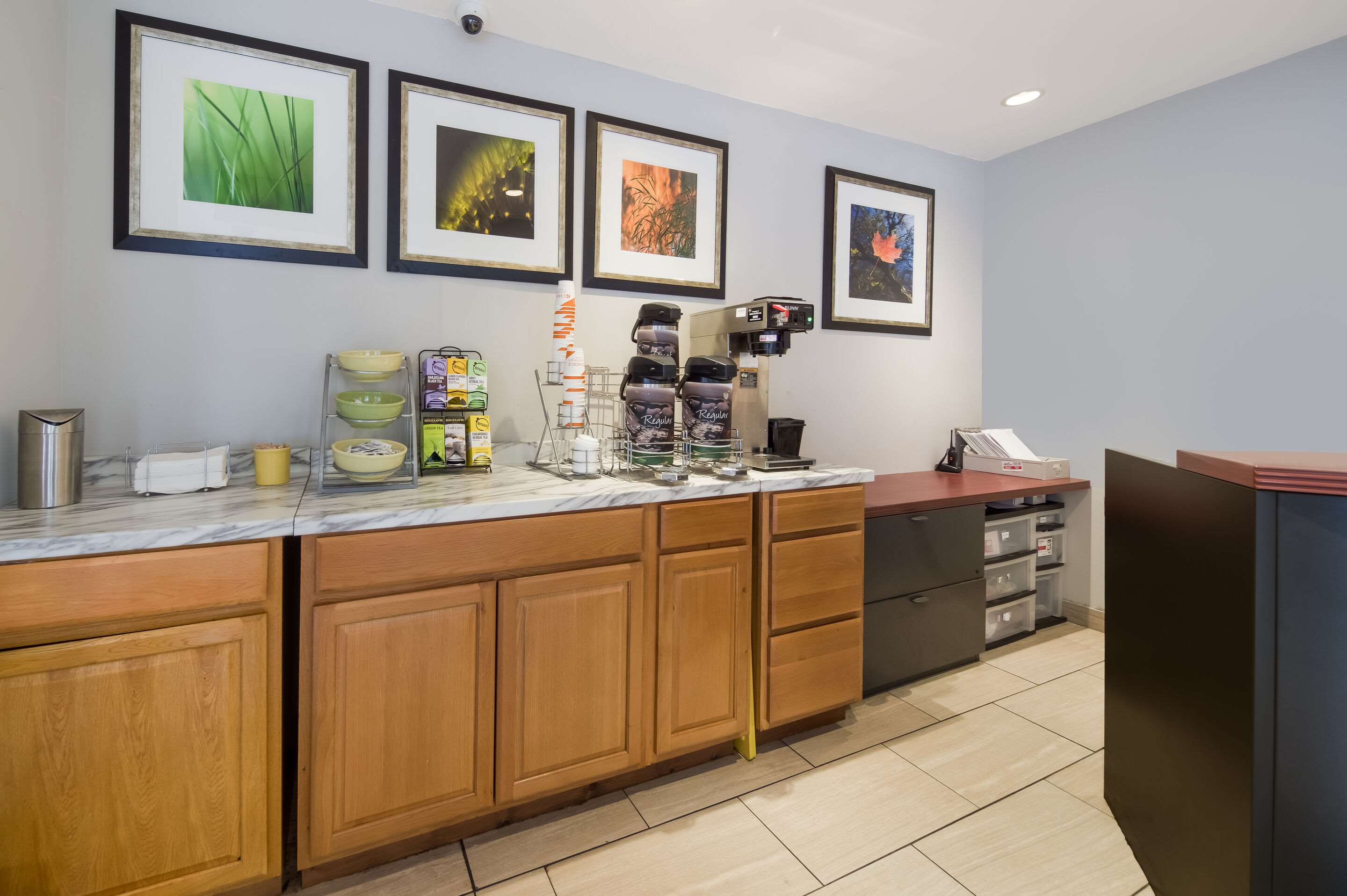 Breakfast counter | Quality Inn
