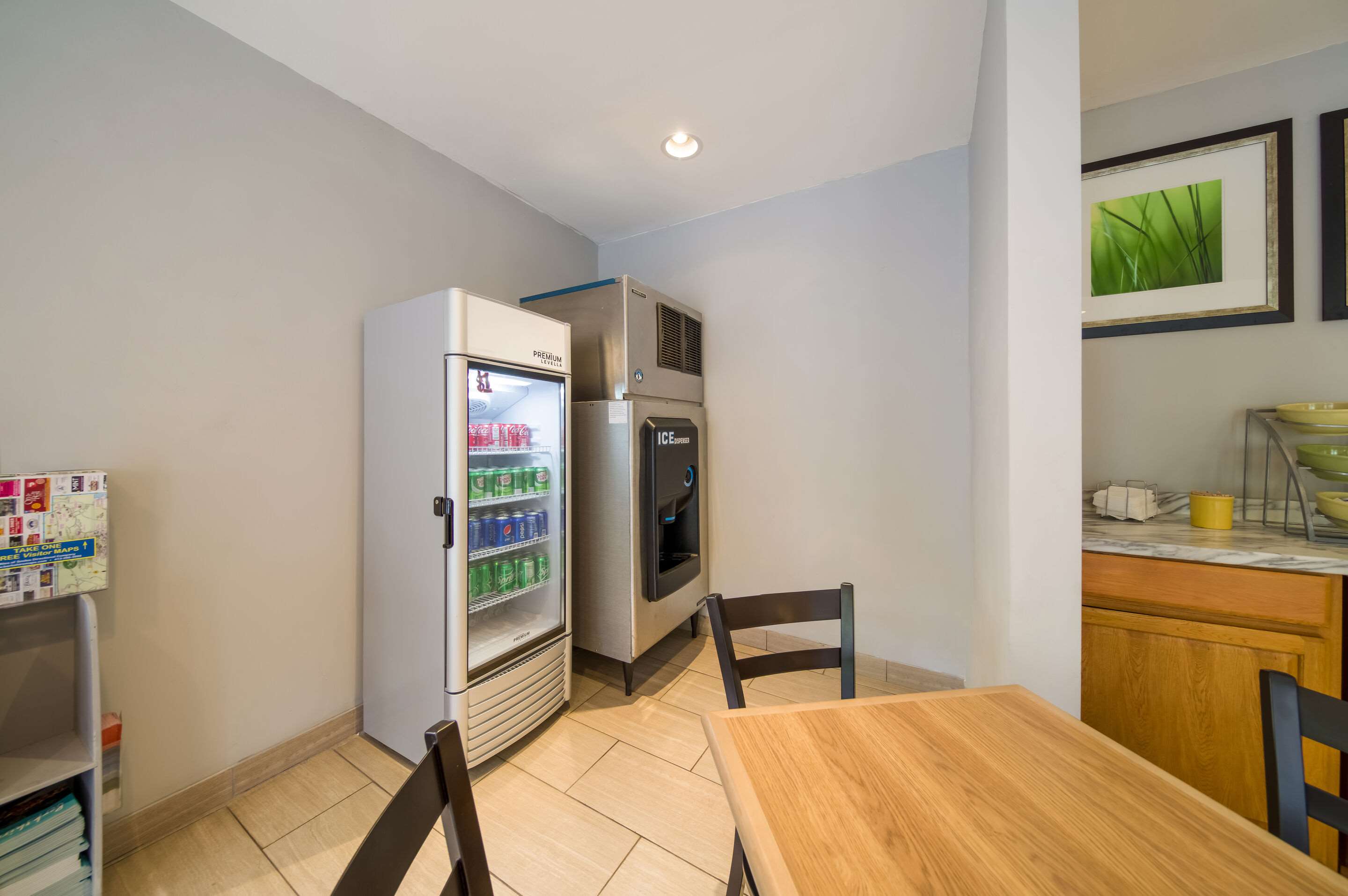 Hotel vending area | Quality Inn