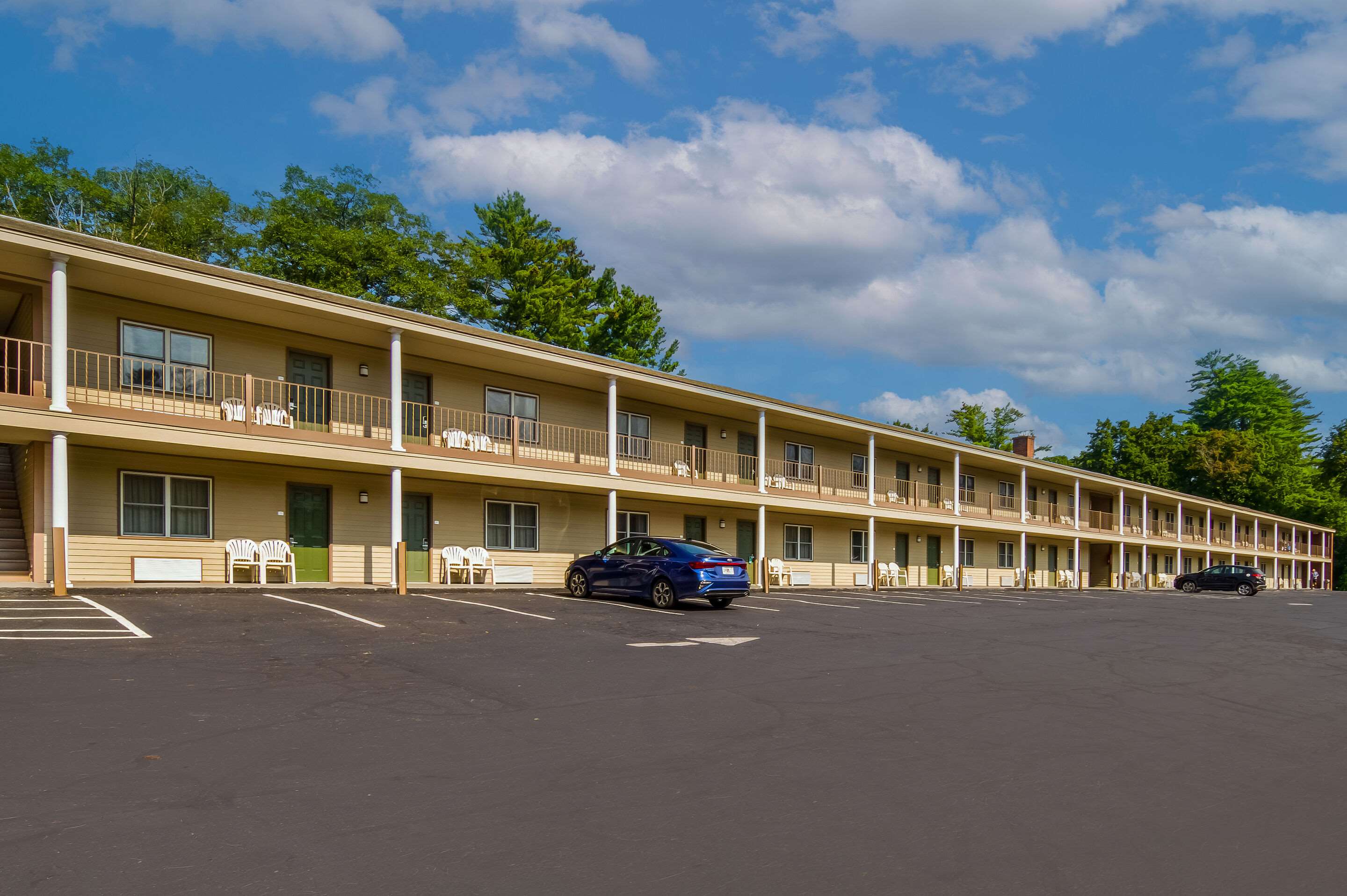 Hotel Parking Area | Quality Inn