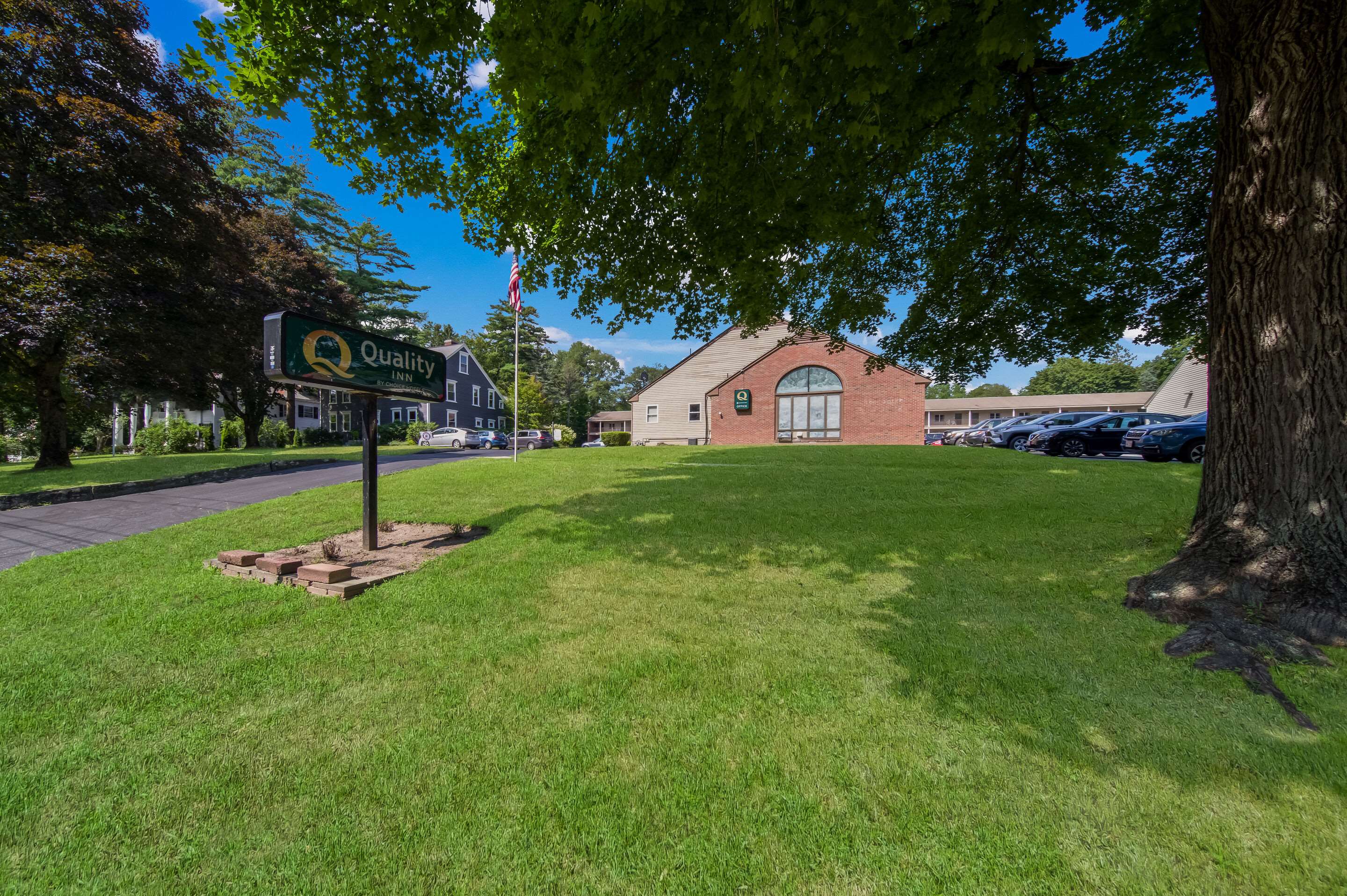 Hotel Landscape | Quality Inn