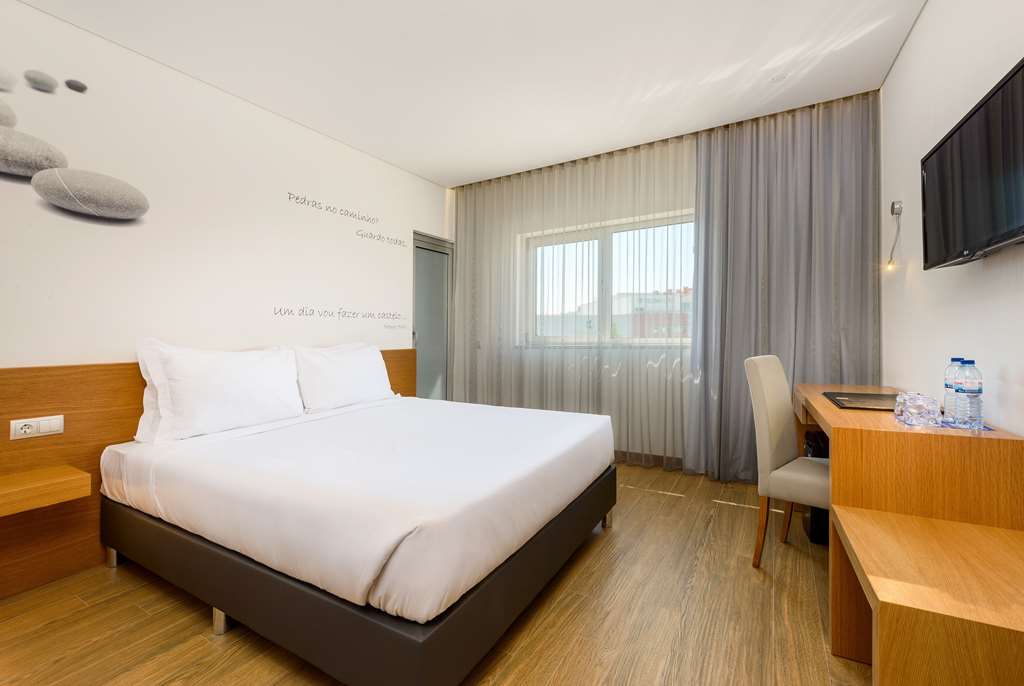 TRYP BY WYNDHAM LEIRIA-guestroom-Guest Room,On-Site.jpg