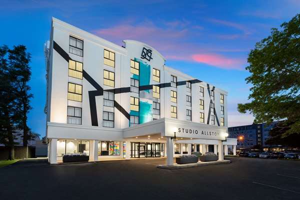 Exterior view - Studio Allston Hotel Brighton