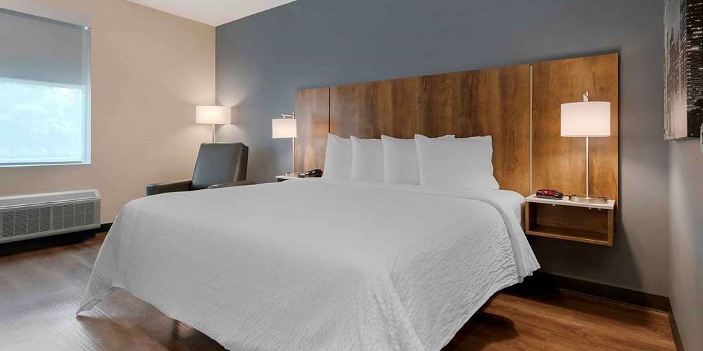 EXTENDED STAY AMERICA SUITES-guestroom-Guest Room,On-Site.jpg