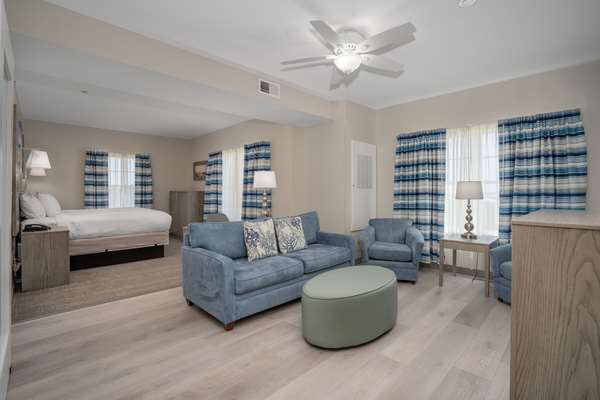 Suite - Lighthouse Suites Emerald Isle