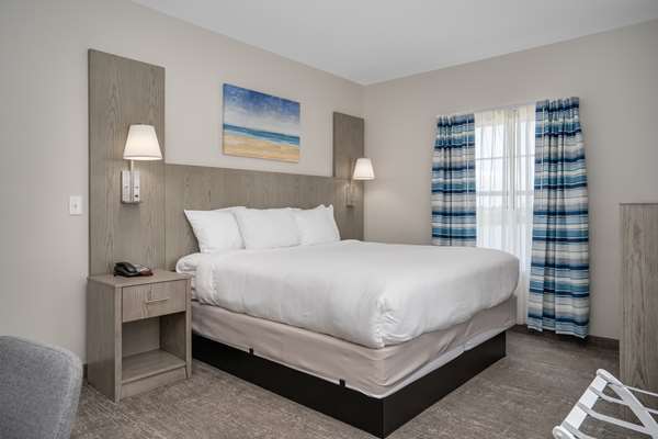 Suite - Lighthouse Suites Emerald Isle