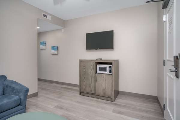 Suite - Lighthouse Suites Emerald Isle