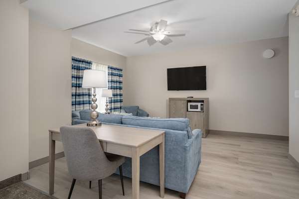 Suite - Lighthouse Suites Emerald Isle