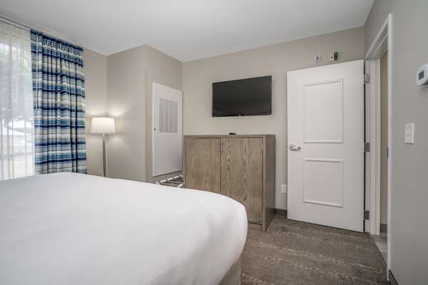 Suite - Lighthouse Suites Emerald Isle