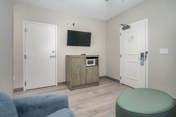 Suite - Lighthouse Suites Emerald Isle