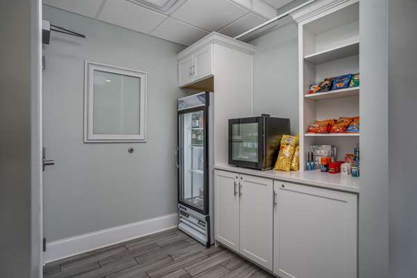  - Lighthouse Suites Emerald Isle