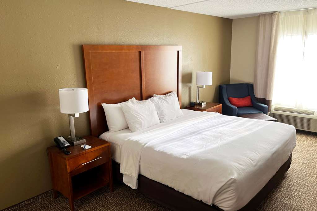 WINGATE BY WYNDHAM CLEARFIELD-guestroom-Guest Room,On-Site.jpg