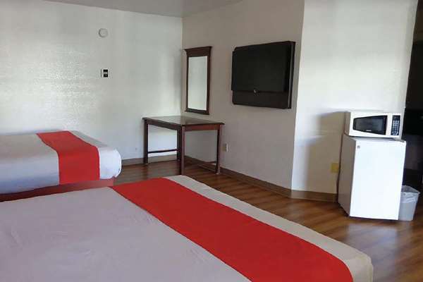  - Super 8 Motel West Dunnigan - I-5, Exit 556