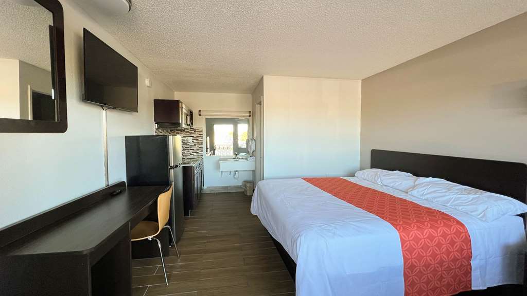STUDIO 6 WILMINGTON NC-guestroom-Guest Room,On-Site.jpg