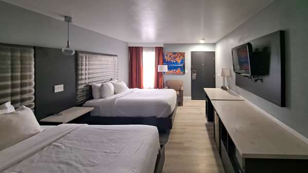  - Clarion Pointe Hotel El Cajon - I-8, Exit 18