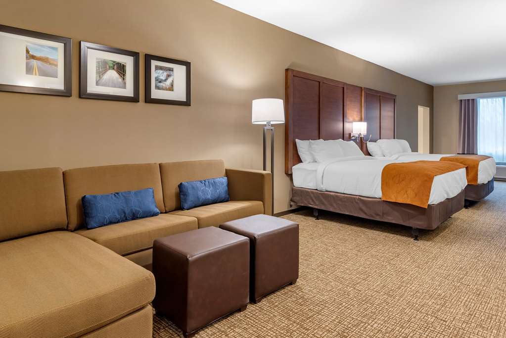 COMFORT SUITES NEWNAN-guestroom-Guest Room,Suite,On-Site.jpg