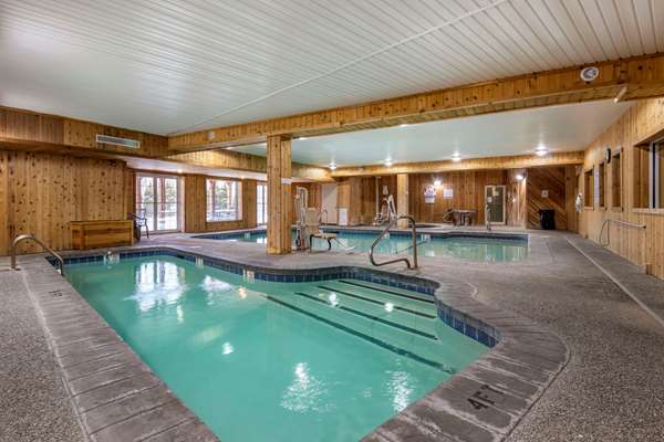 Pool - Mountain Edge Suites at Sunapee Newbury