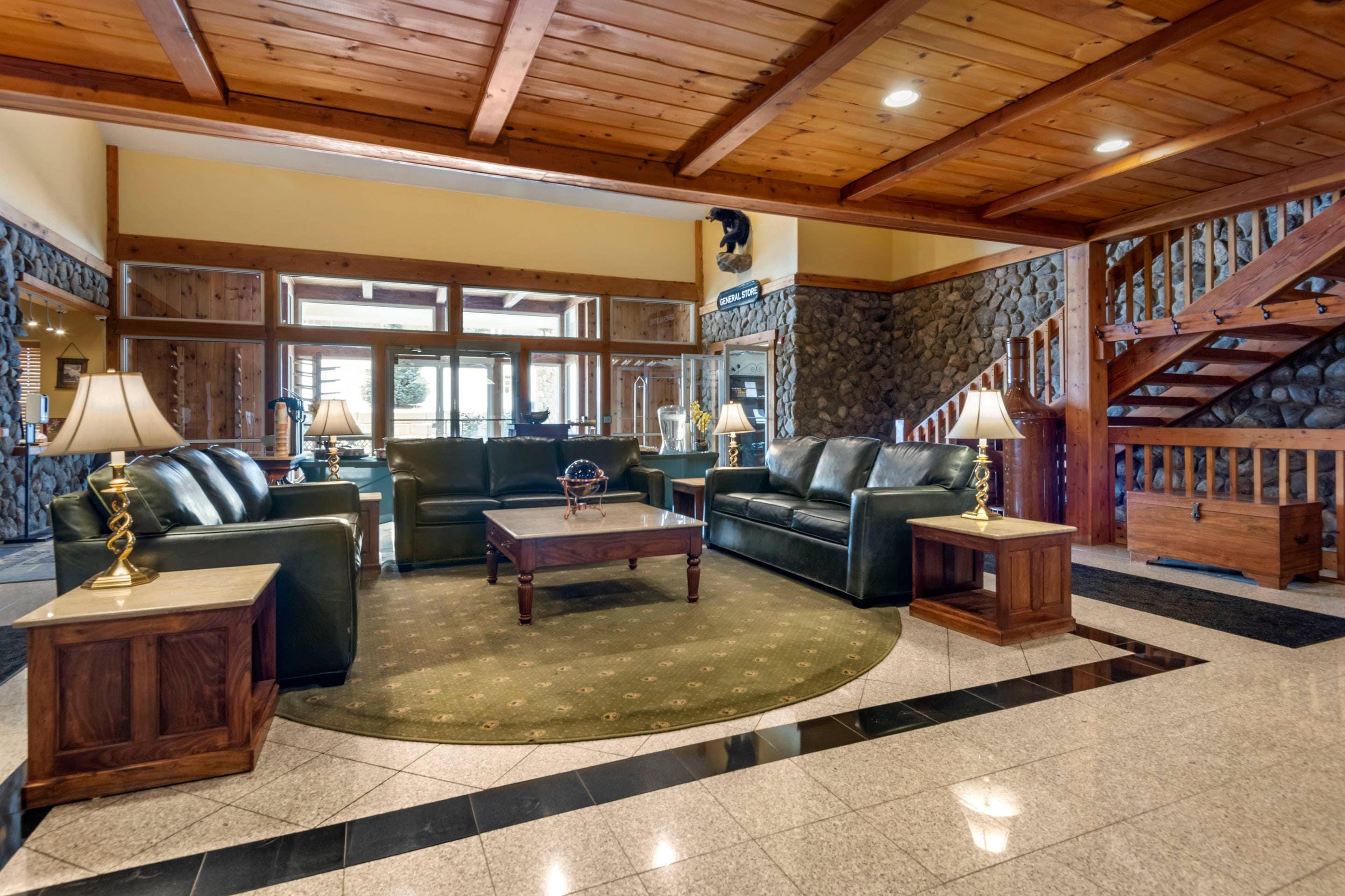 Lobby with sitting area