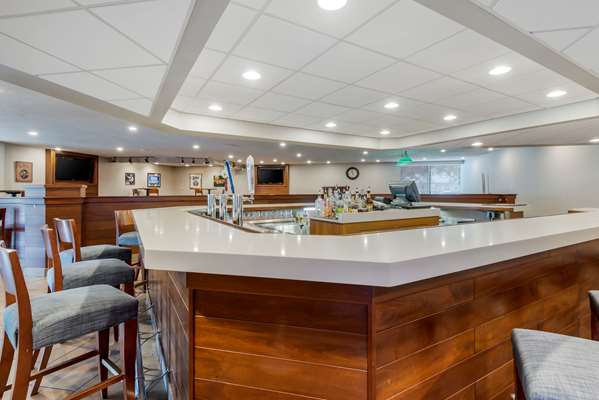 Restaurant - Clarion Inn Elmira