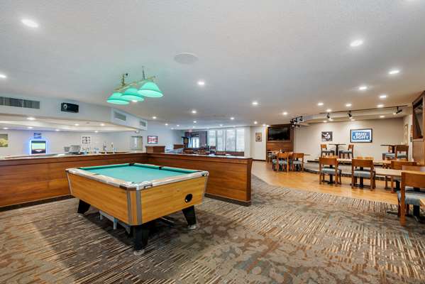 Restaurant - Clarion Inn Elmira