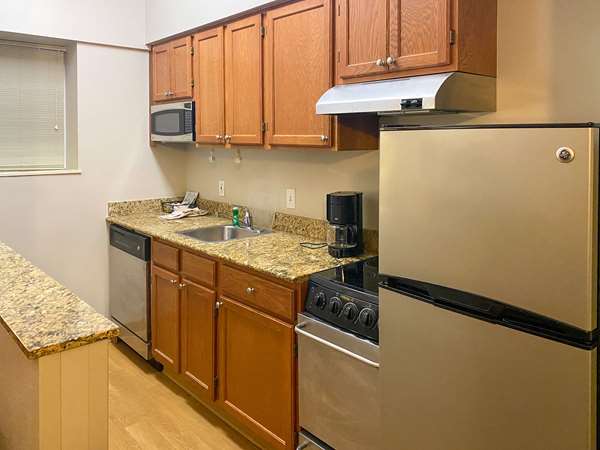 Suite - Mainstay Suites Middleburg Heights - I-71, Exit 235