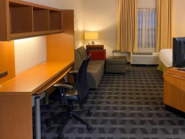 Suite - Mainstay Suites Middleburg Heights - I-71, Exit 235