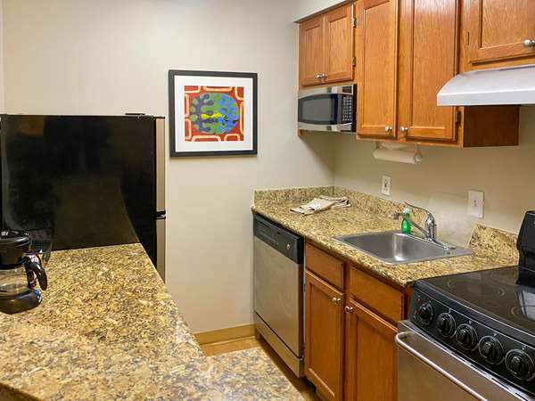 Suite - Mainstay Suites Middleburg Heights - I-71, Exit 235