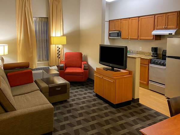 Suite - Mainstay Suites Middleburg Heights - I-71, Exit 235