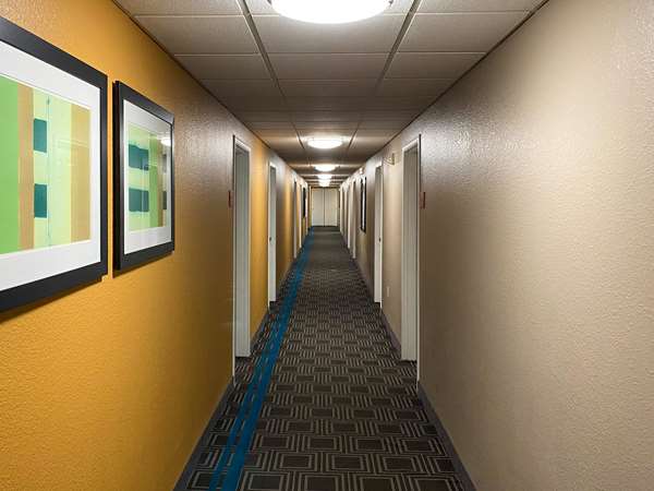  - Mainstay Suites Middleburg Heights - I-71, Exit 235