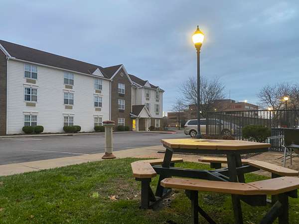 Exterior view - Mainstay Suites Middleburg Heights - I-71, Exit 235