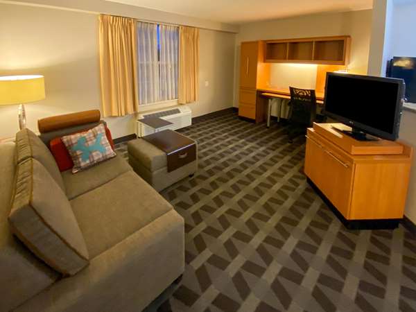 Suite - Mainstay Suites Middleburg Heights - I-71, Exit 235