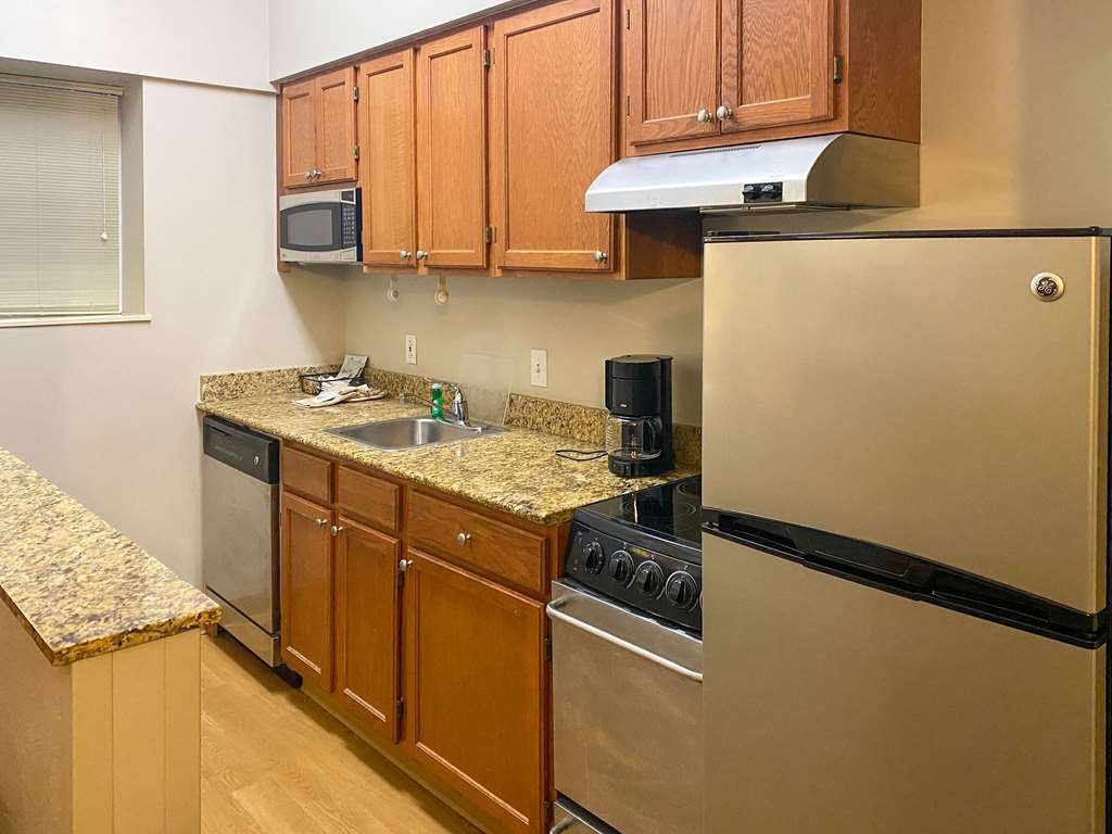 MAINSTAY SUITES MIDDLEBURG HEIGHTS-guestroom-Guest Room,Suite,On-Site.jpg