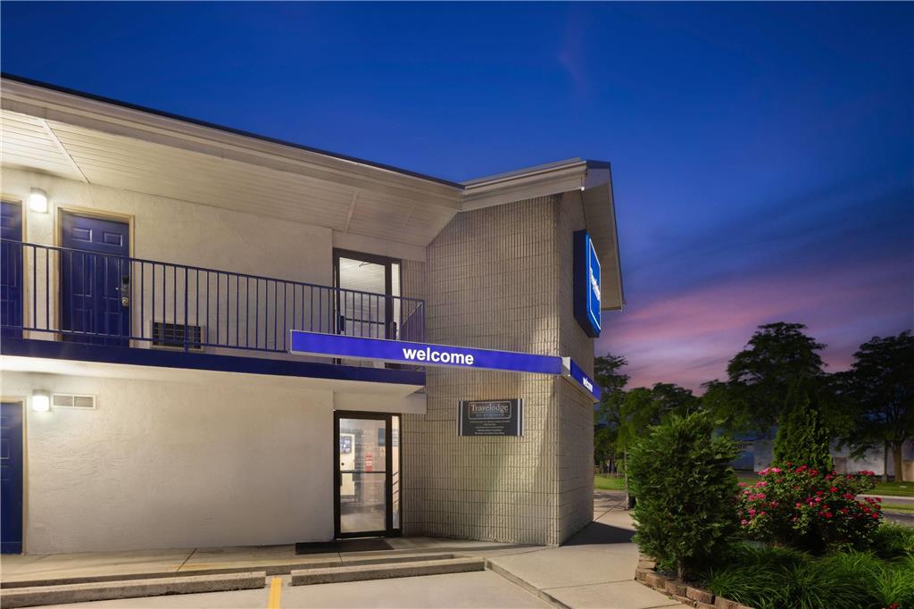 Travelodge by Wyndham Madison Heights
