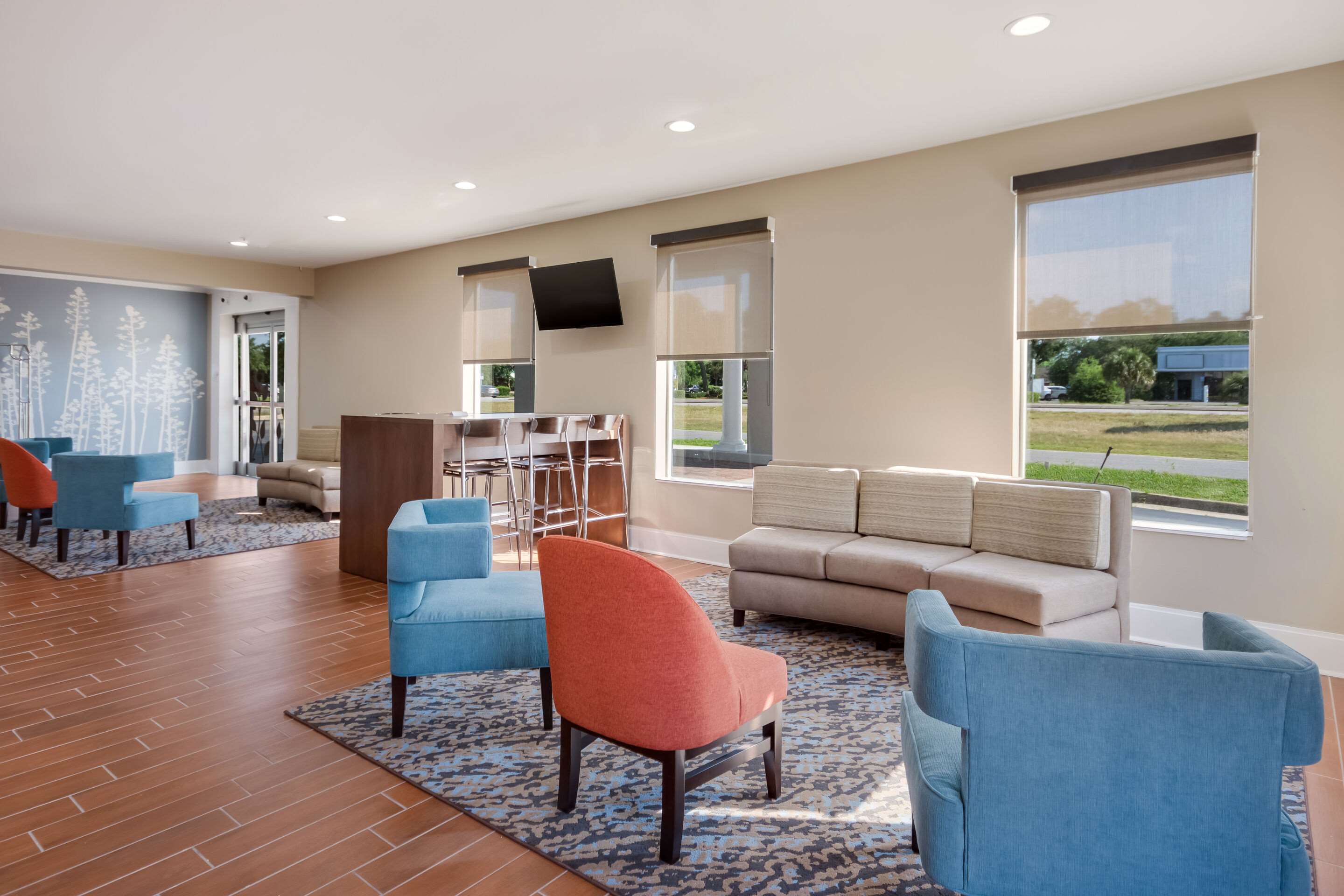 Spacious lobby with sitting area