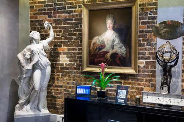 On-Site,Lobby