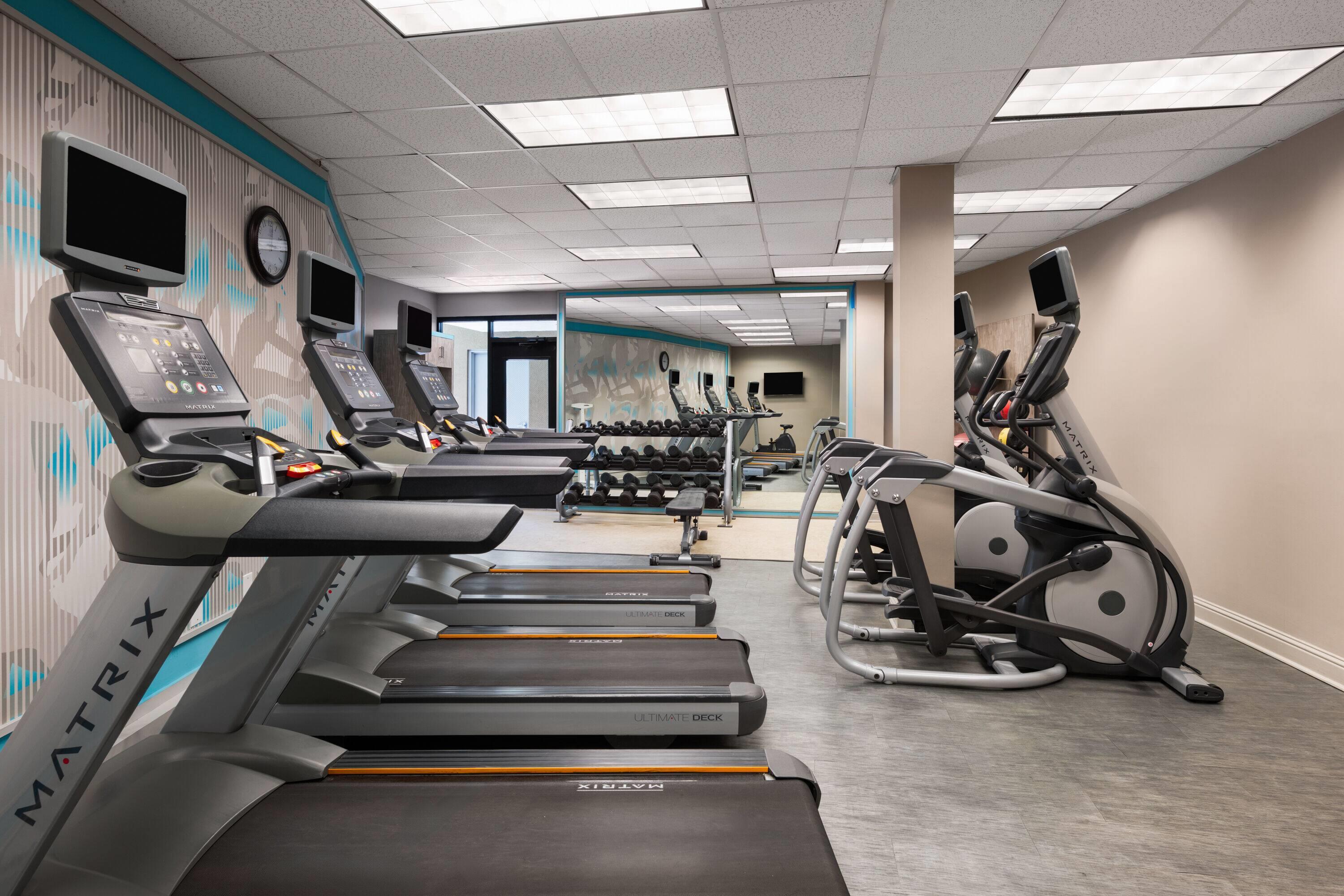 Health club fitness center gym | Crowne Plaza Hotel Sacramento Northeast