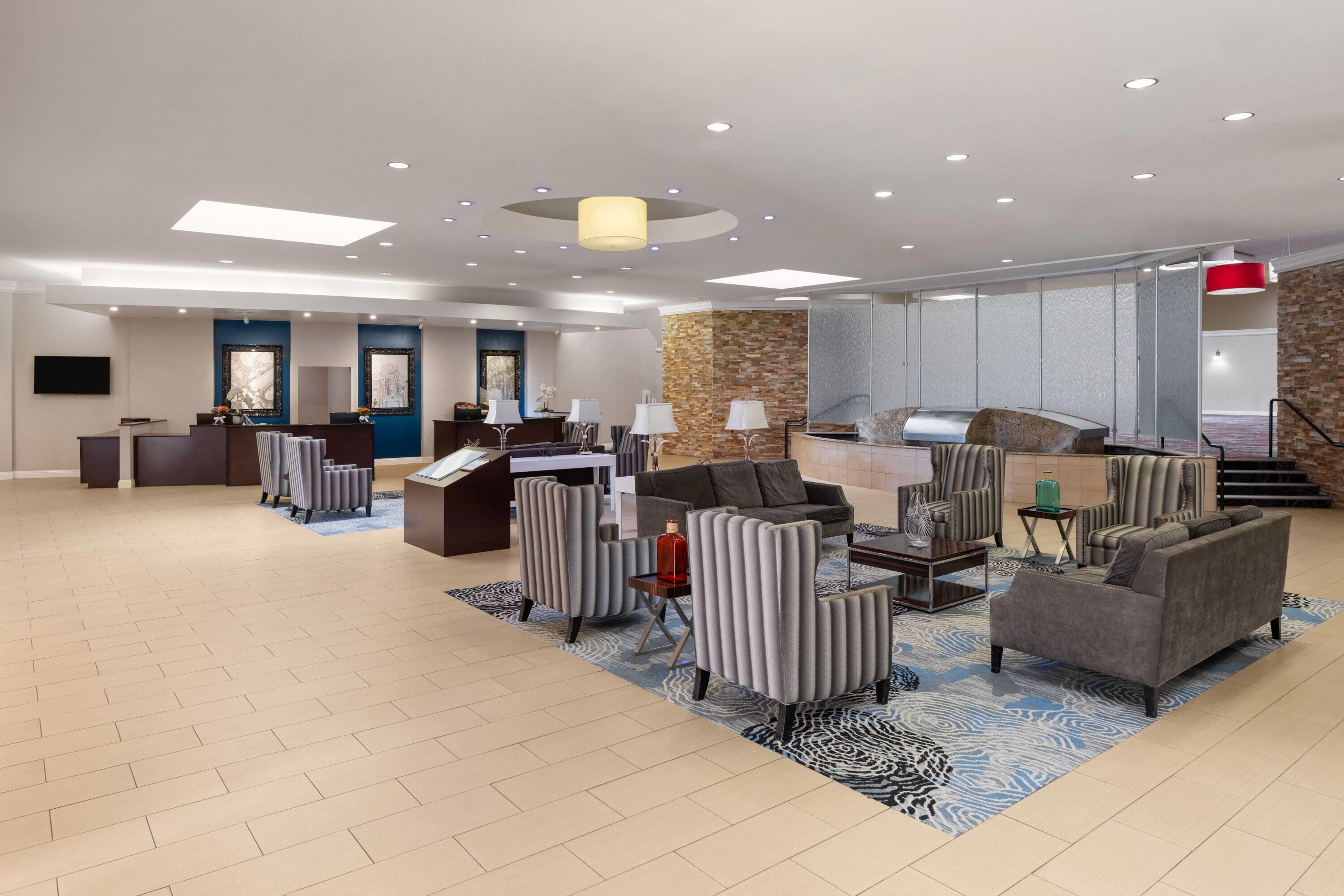 Lobby | Crowne Plaza Hotel Sacramento Northeast