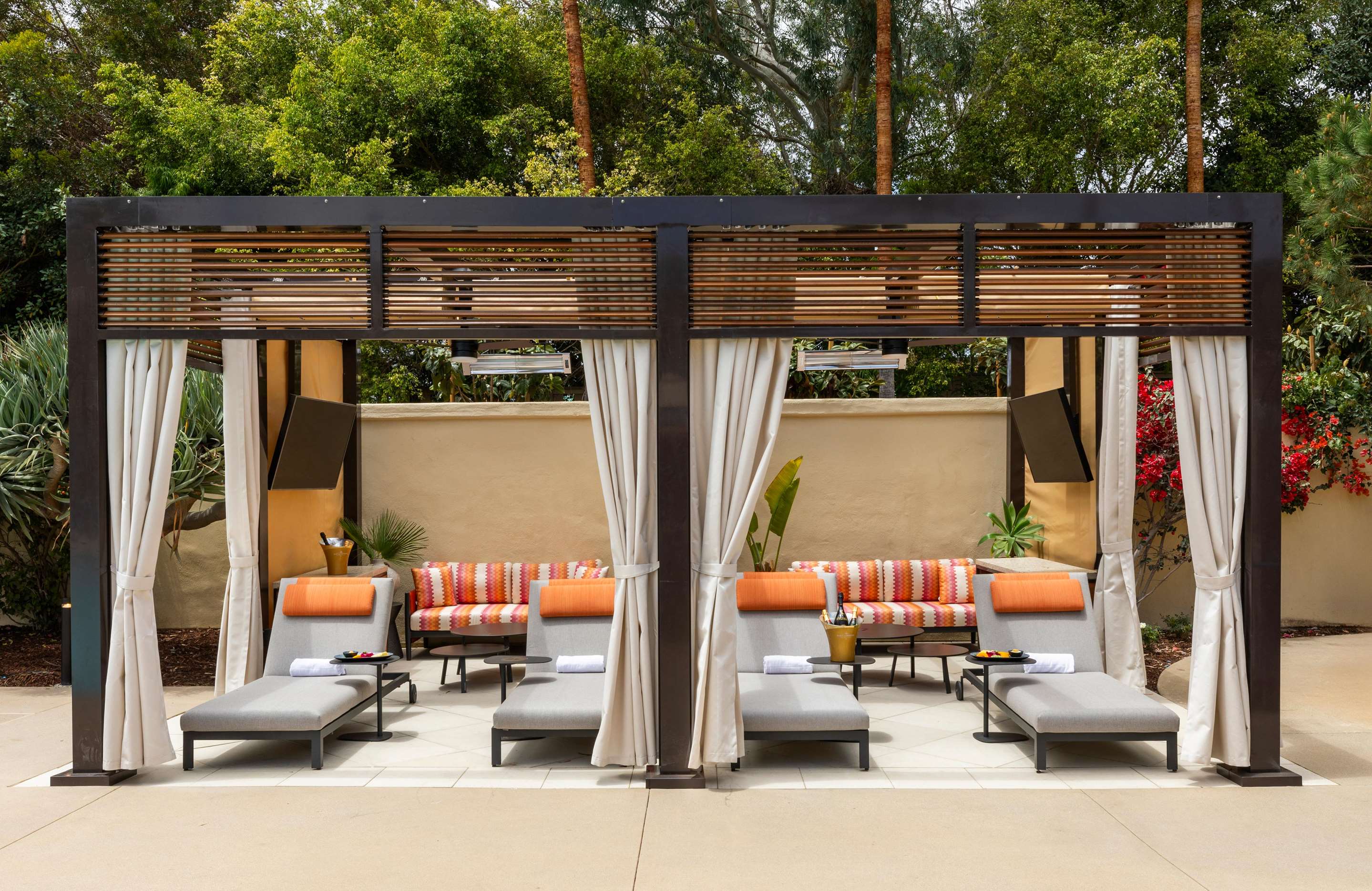 Pool Cabana | Estancia La Jolla Hotel & Spa
