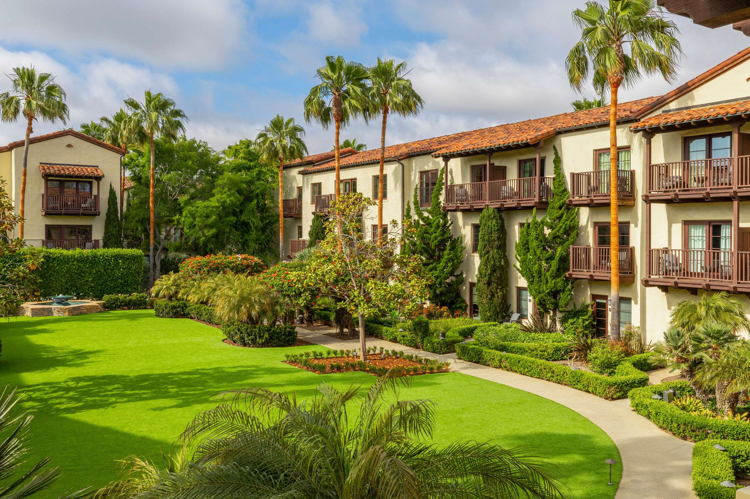 Exterior view | Estancia La Jolla Hotel & Spa