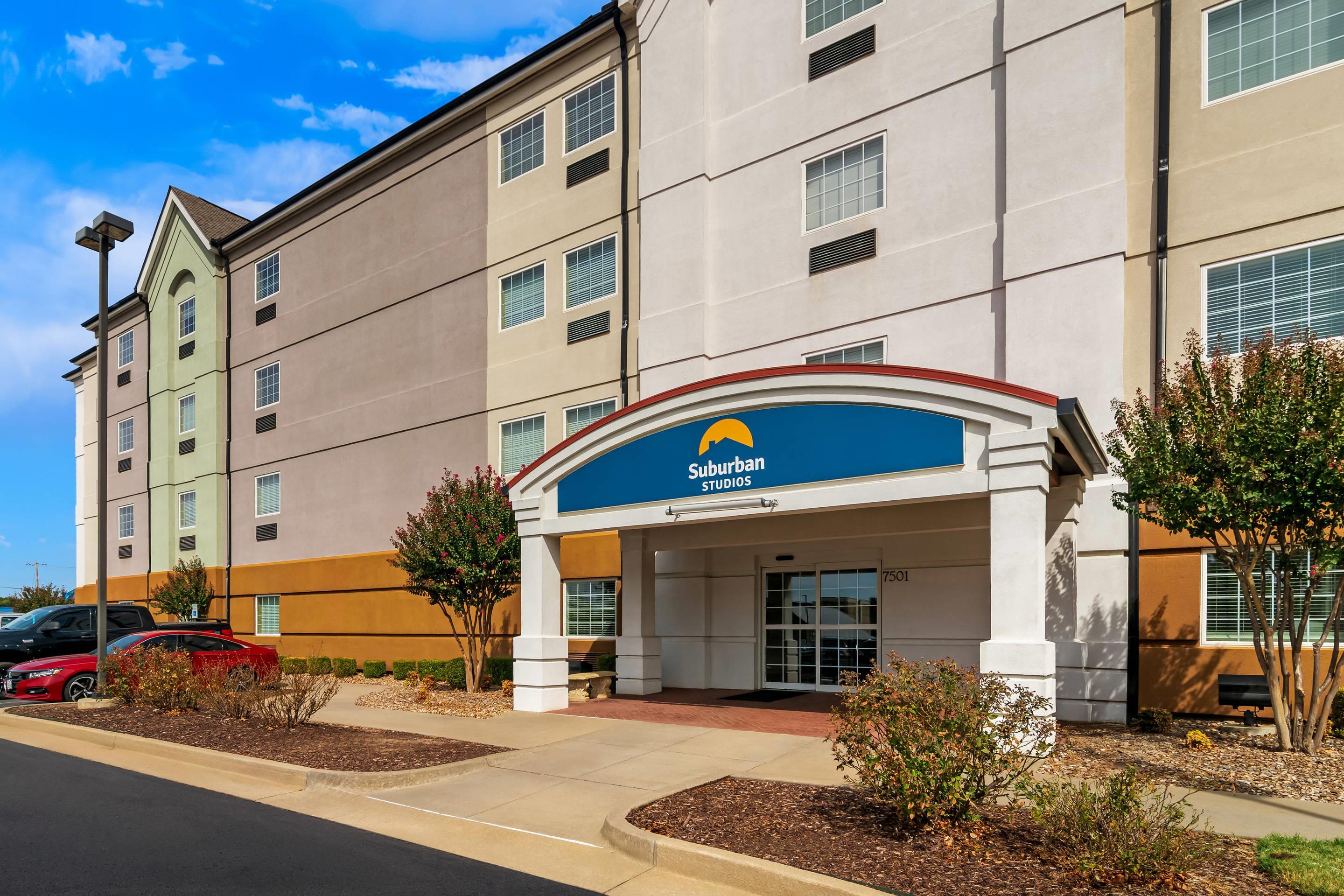 Hotel Entrance | Suburban Studios Fort Smith