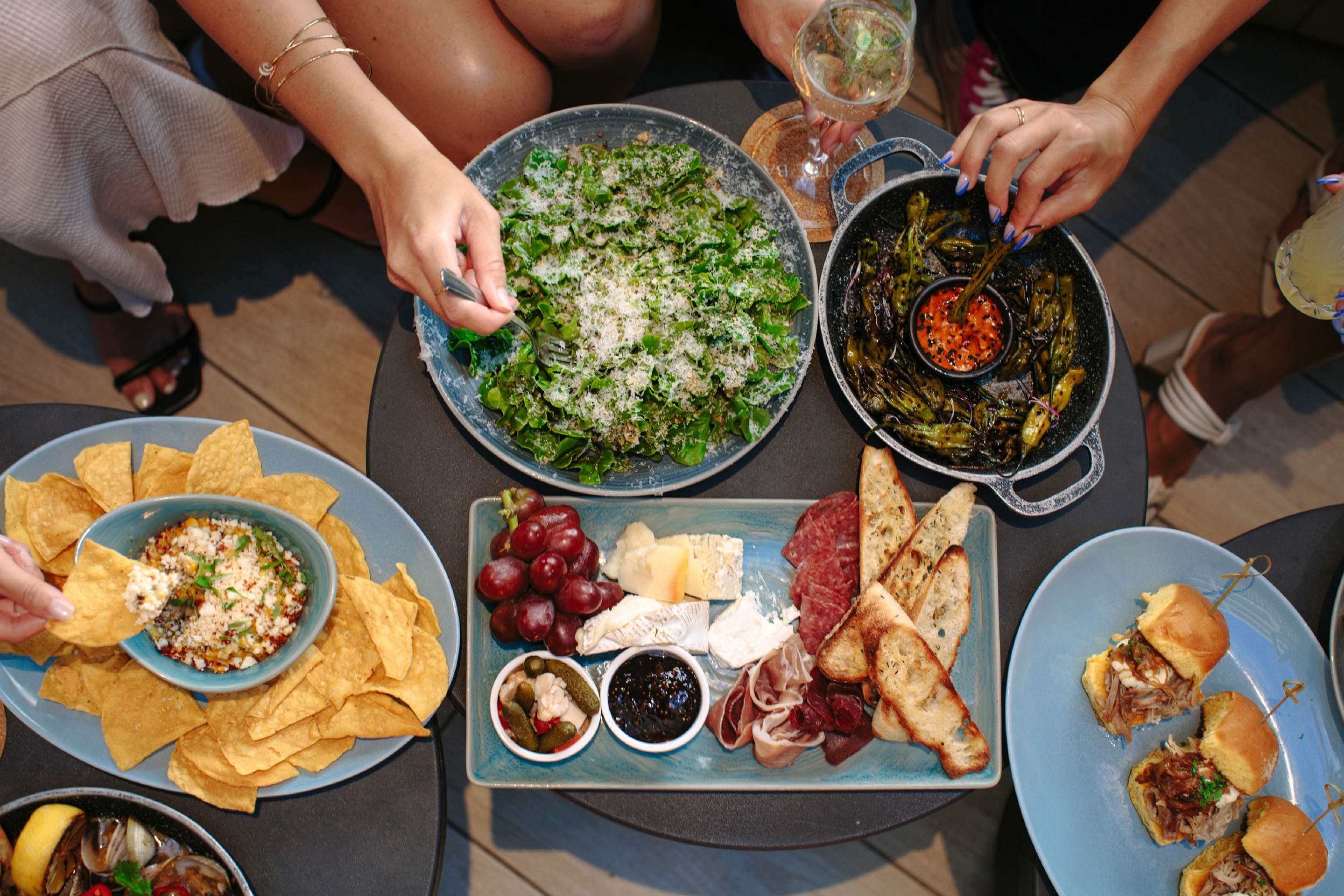 Off the Lip Lobby Bar | The Ritz-Carlton O‘ahu, Turtle Bay