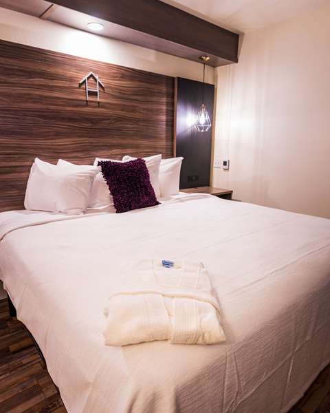  - Hotel on Monroe Rochester - I-590, Exit 2