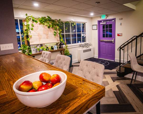 Bar - Hotel on Monroe Rochester - I-590, Exit 2