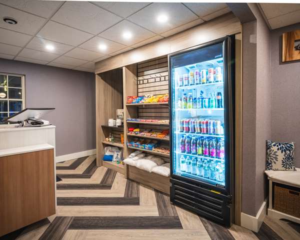  - Hotel on Monroe Rochester - I-590, Exit 2