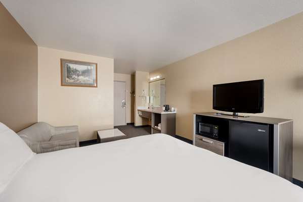  - SureStay Hotel by Best Western Wells - I-80, Exit 352